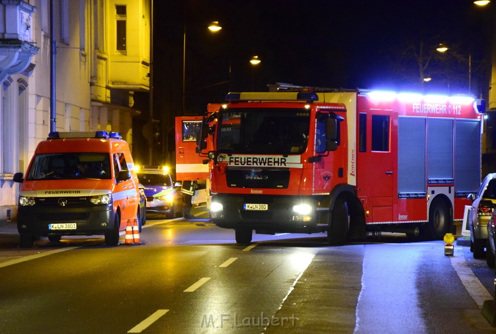 Feuer Hinterhof Garagen Koeln Hoehenberg Olpenerstr P031.JPG - Miklos Laubert